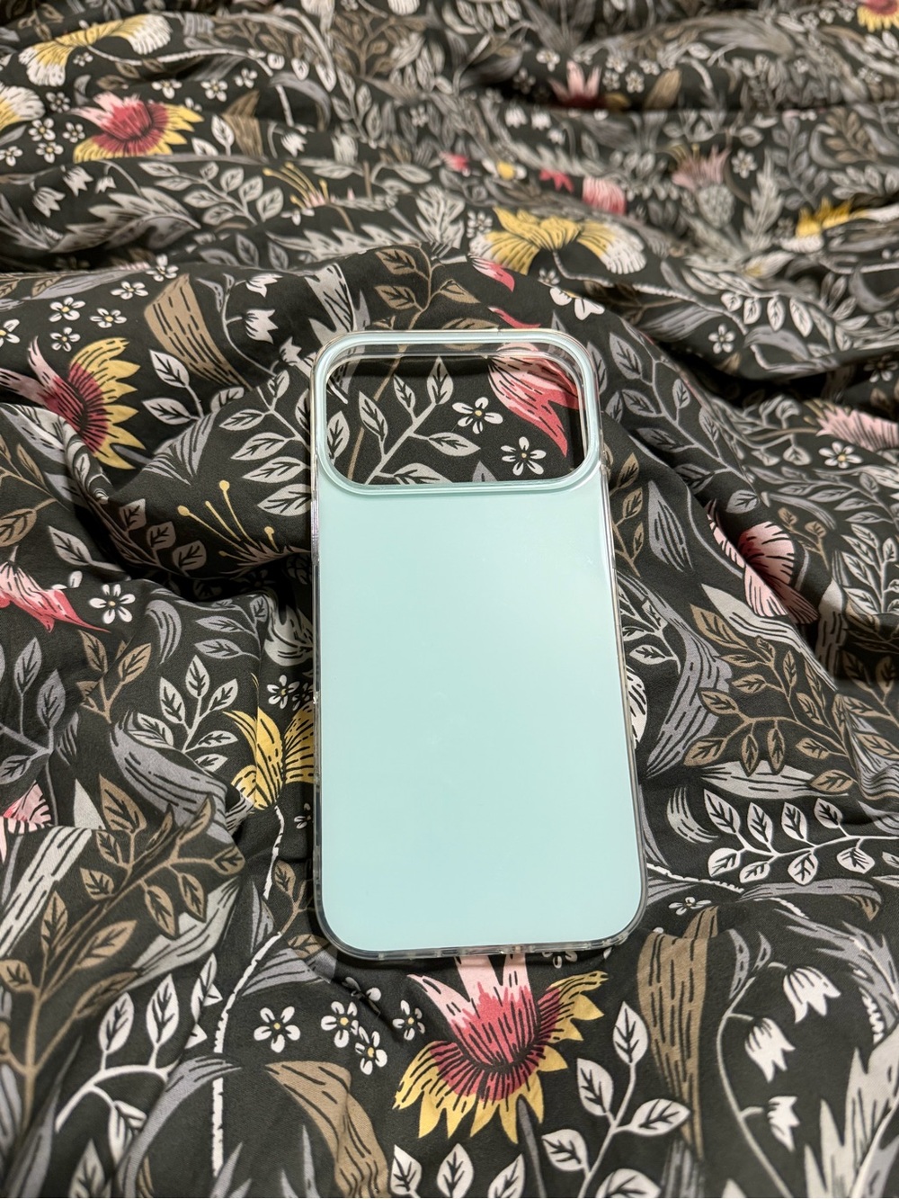 SHEIN Mint Green iPhone 17 Pro Max Case